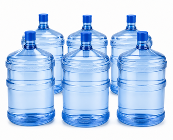 Zes 18,9 liter flessen drinkwater met blauwe dop, noodrantsoen
